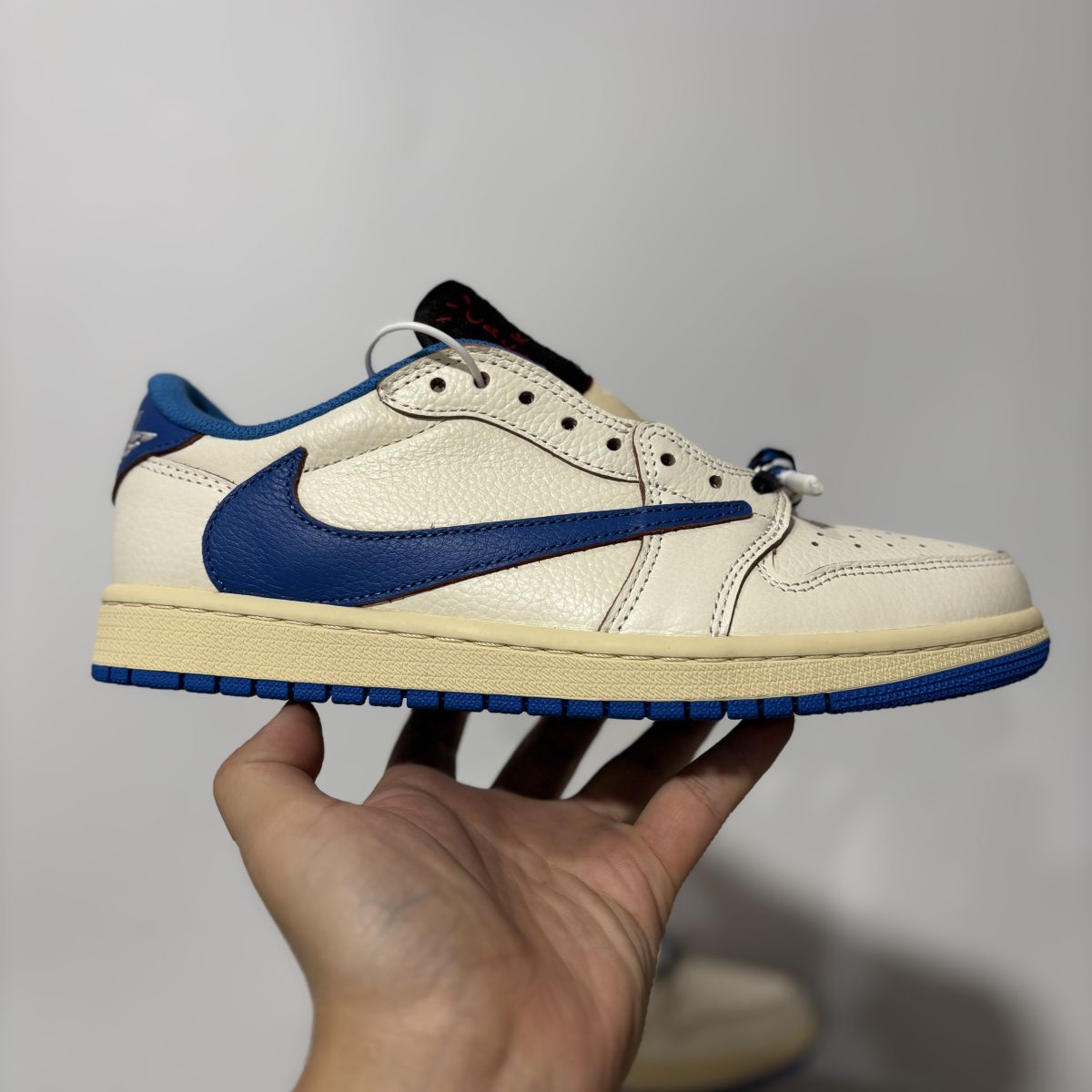 AJ1 TS白蓝倒钩10.0 头层⚡️Travis Scott x Jordan Air Jordan 1 Low OG 原厂皮 乔1柔软舒适 防滑耐磨 低帮 复古篮球鞋 DM7866-104