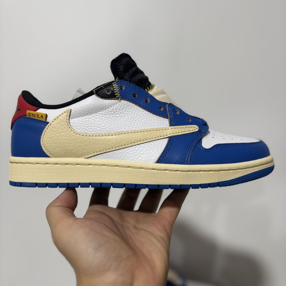 AJ1 low UN拼接倒钩 Y版⚡️Travis Scott x Air Jordan 1 Low 乔1白兰倒勾低帮运动鞋 DM7866-111
