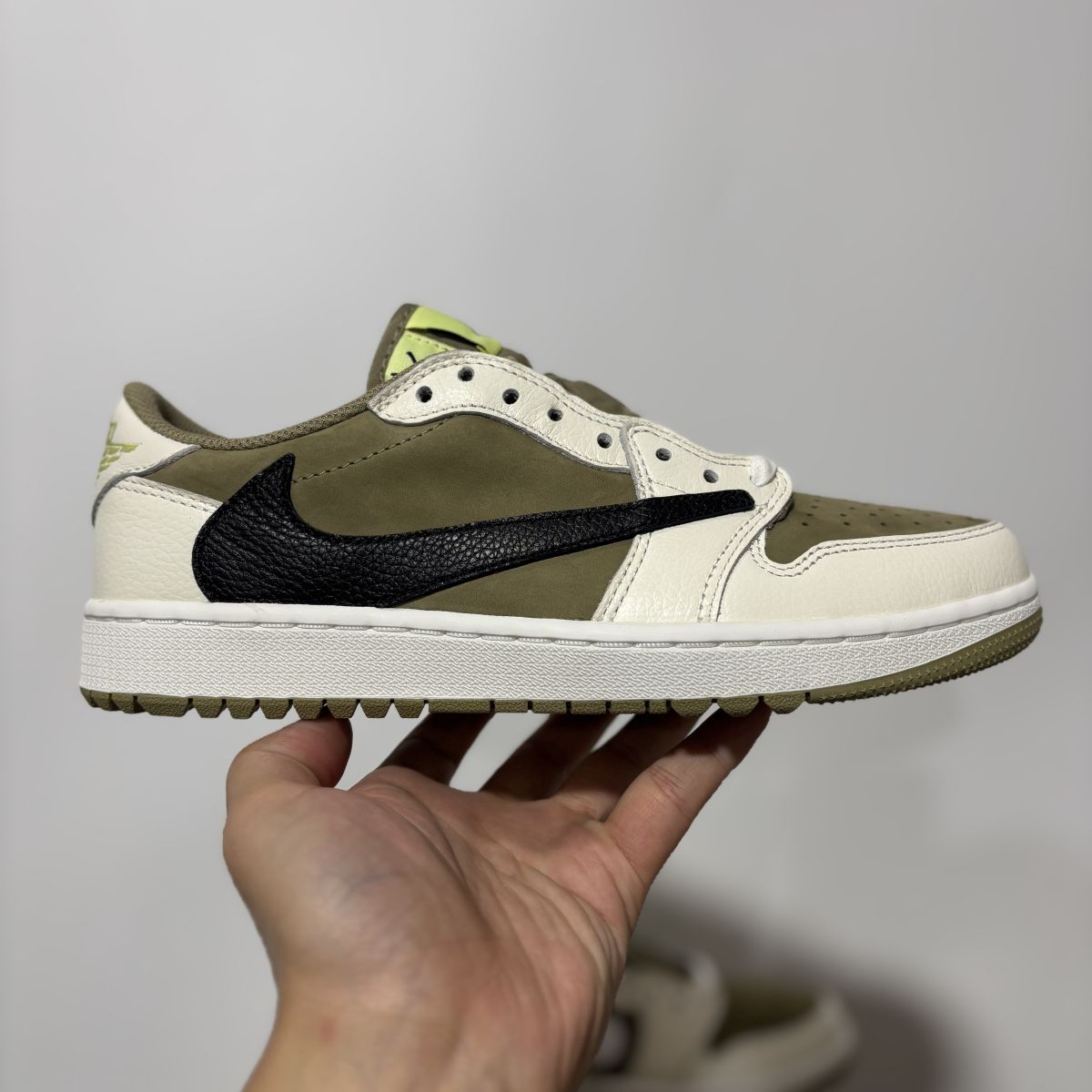 AJ1倒钩6.0棕白黑 绿X Stockx版本⚡️Travis Scott x Jordan Air Jordan 1 Low Golf 乔1 TS倒钩6.0 EVA 舒适 低帮 高尔夫球鞋 男女同款