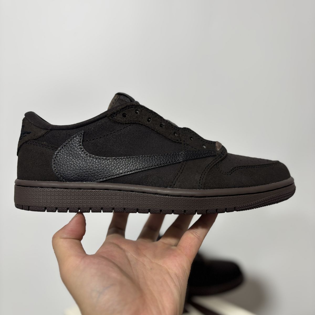 AJ1倒钩9.0丝绒摩卡 绿X Stockx版本⚡️Travis Scott x Jordan Air Jordan 1 Low OG “Velvet Brown”乔1 TS倒钩9.0 丝绒摩卡 耐磨