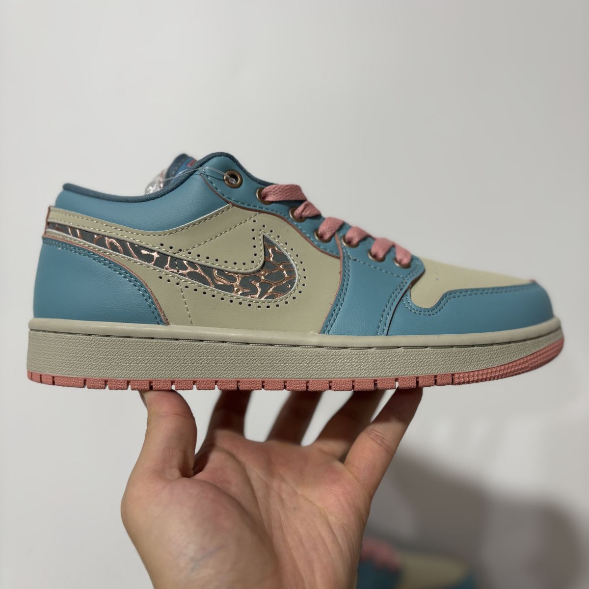 AJ1 low白蓝粉 Air Jordan 1 LOW SE 时尚舒适 支撑 低帮 板鞋 IM8120-464