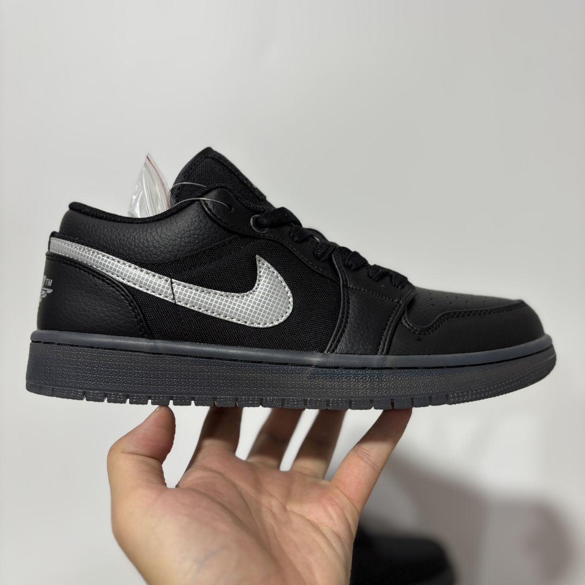 AJ1 low黑色 Air Jordan 1 乔1低帮系列 黑色休闲板鞋 HV5968-001