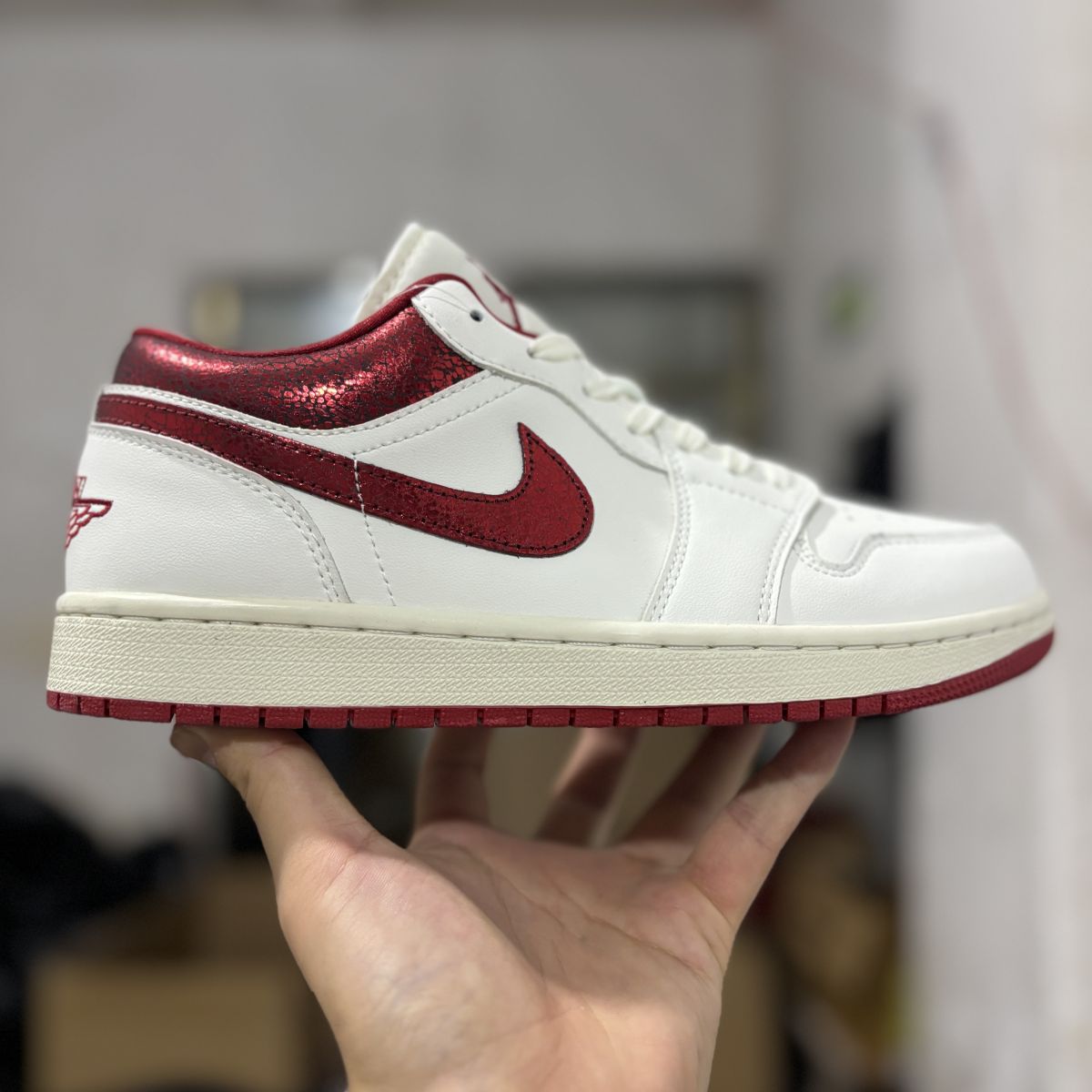 AJ1低帮白红金属 Air Jordan 1 Low 乔1耐磨透气 低帮 复古篮球鞋HJ9338-106