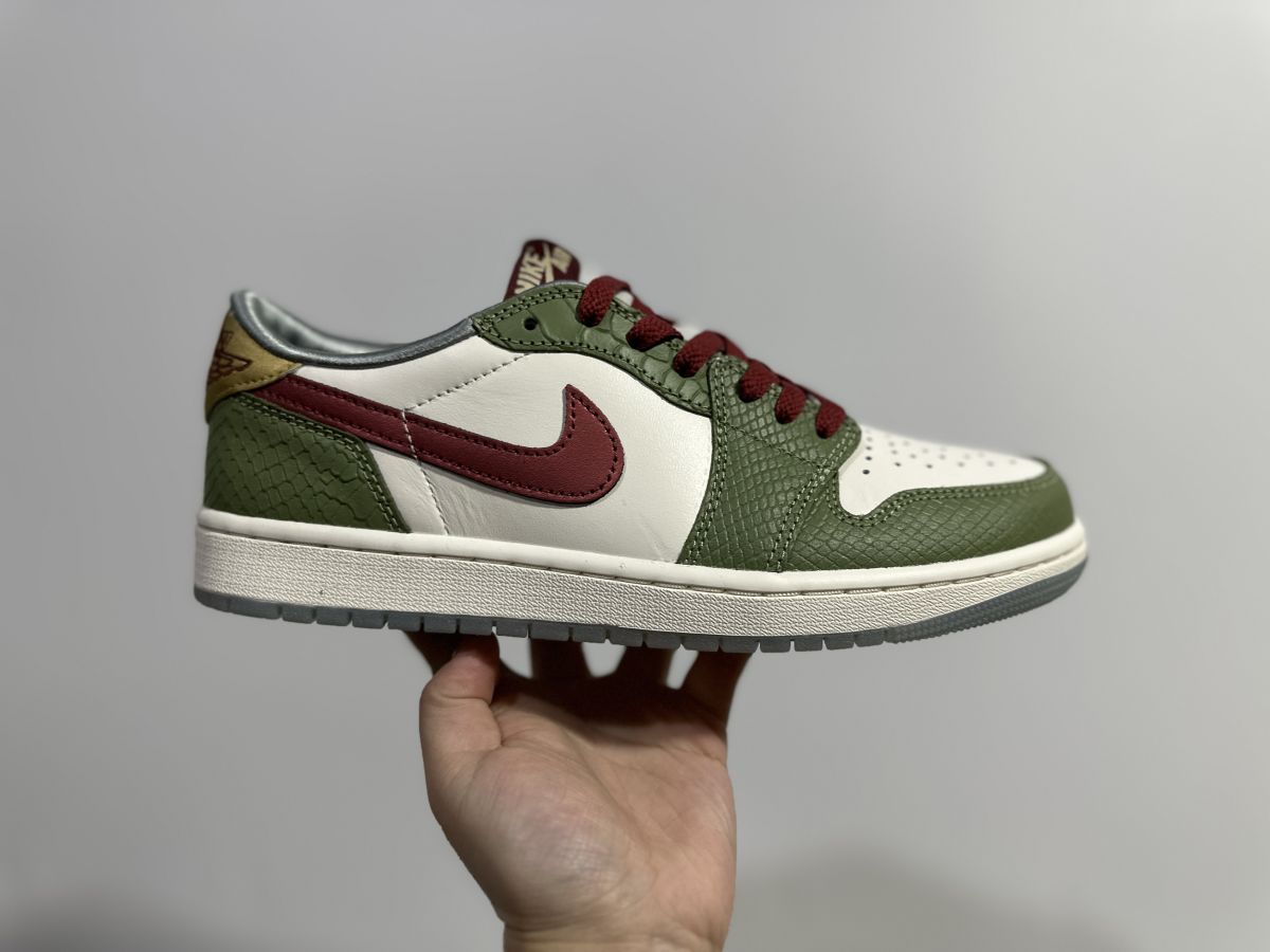 AJ1 low龙年限定白绿红 纯原版⚡️Air Jordan 1 Retro Low 乔1低帮白绿金属红休闲板鞋FN3727-100