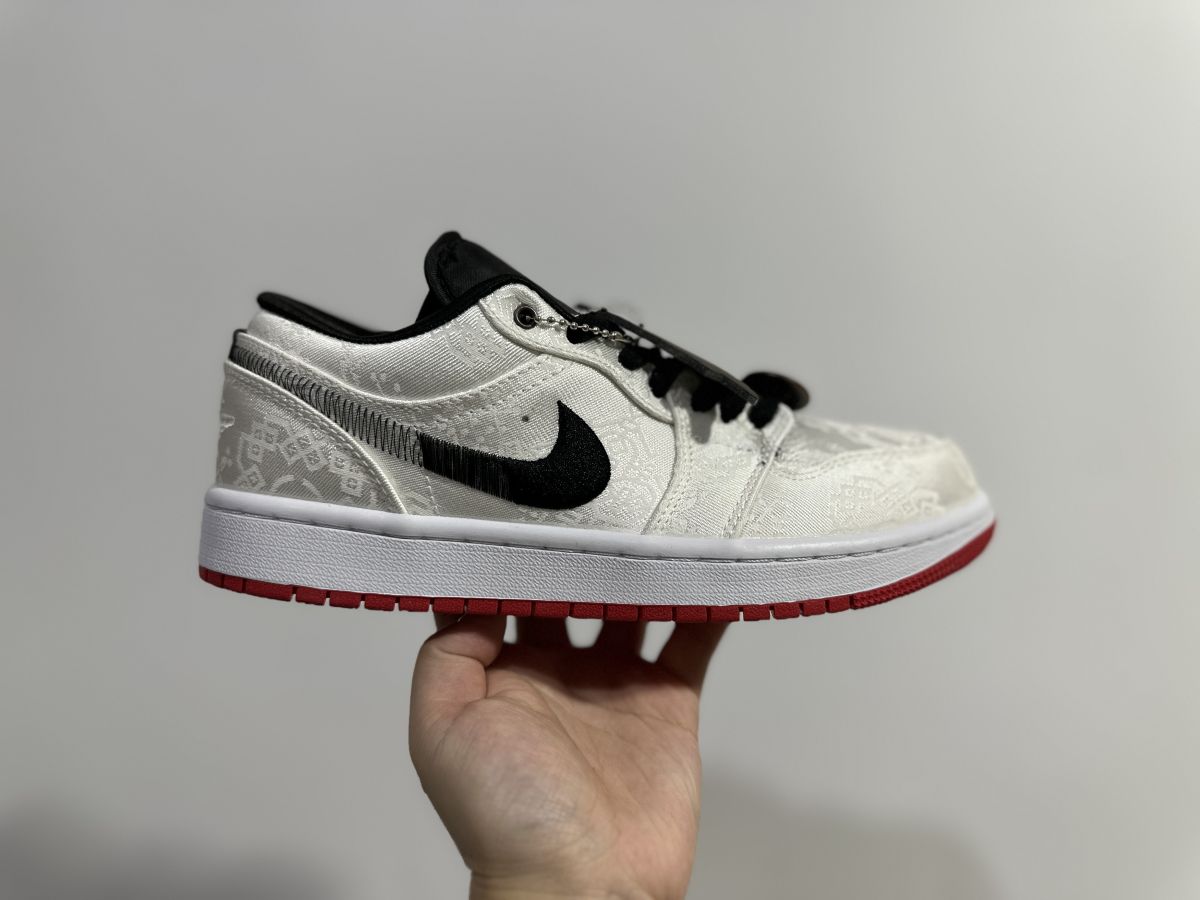 AJ1 low白丝绸Air Jordan 1 Low 乔1白丝绸低帮板鞋FN2804-100