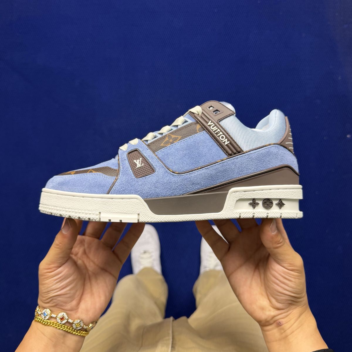 LV板鞋麂皮蓝棕 LOUIS VUITTON Trainer 官方最新配色！驴家LV Trainer 外包装全新升级‼️原版完美楦型 佛山大厂出产 品控胜过市面百分之95