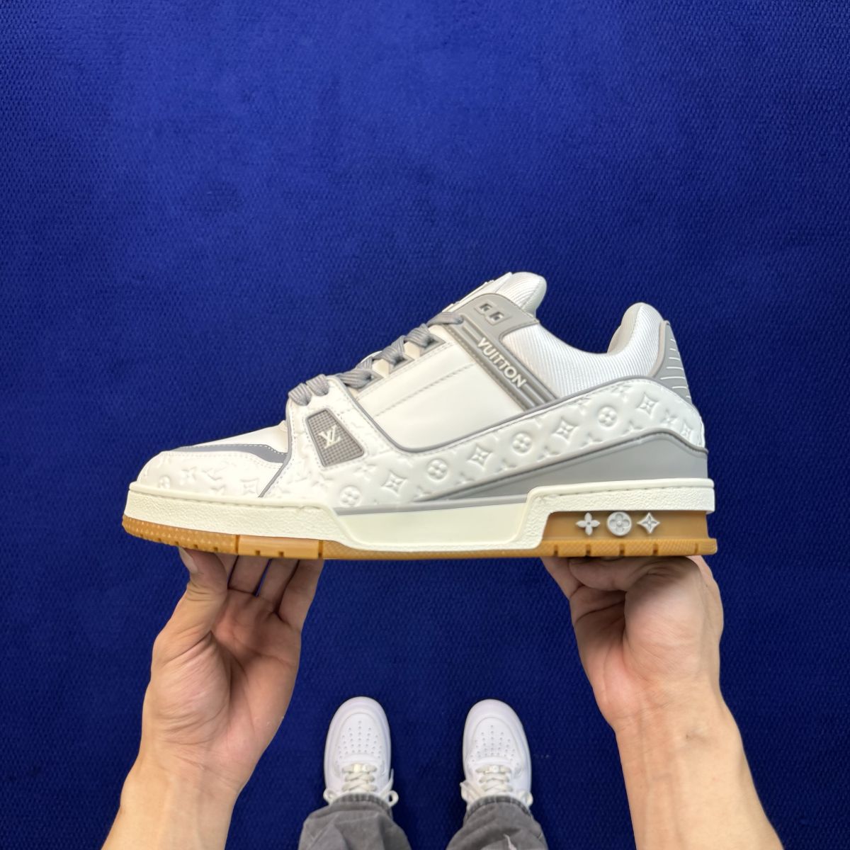 LV板鞋棕底小熊 LOUIS VUITTON Trainer 官方最新配色！驴家LV Trainer 外包装全新升级‼️原版完美楦型 佛山大厂出产 品控胜过市面百分之95
