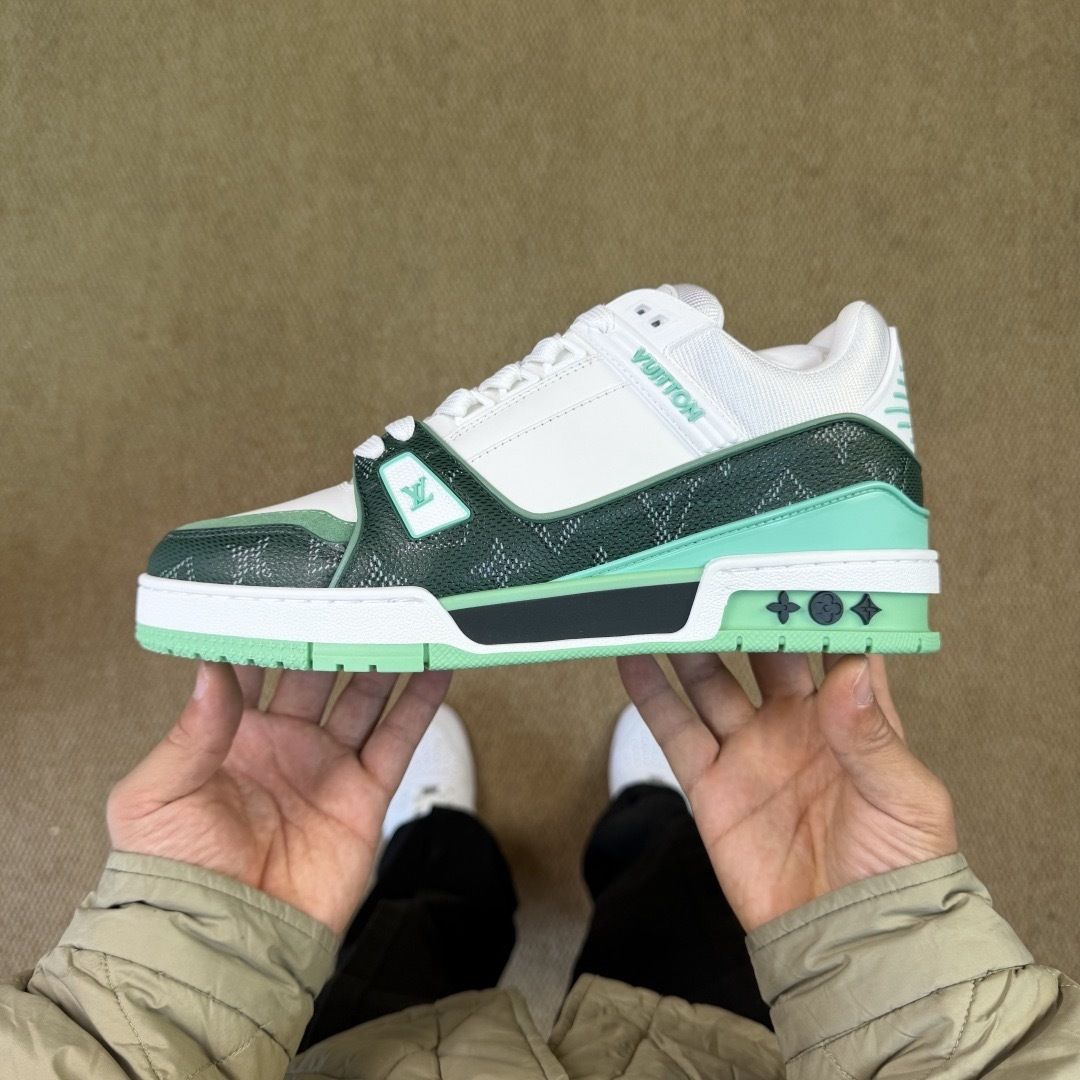 LV打印白绿 LOUIS VUITTON Trainer 官方最新配色！驴家LV Trainer 外包装全新升级‼️原版完美楦型 佛山大厂出产 品控胜过市面百分之95