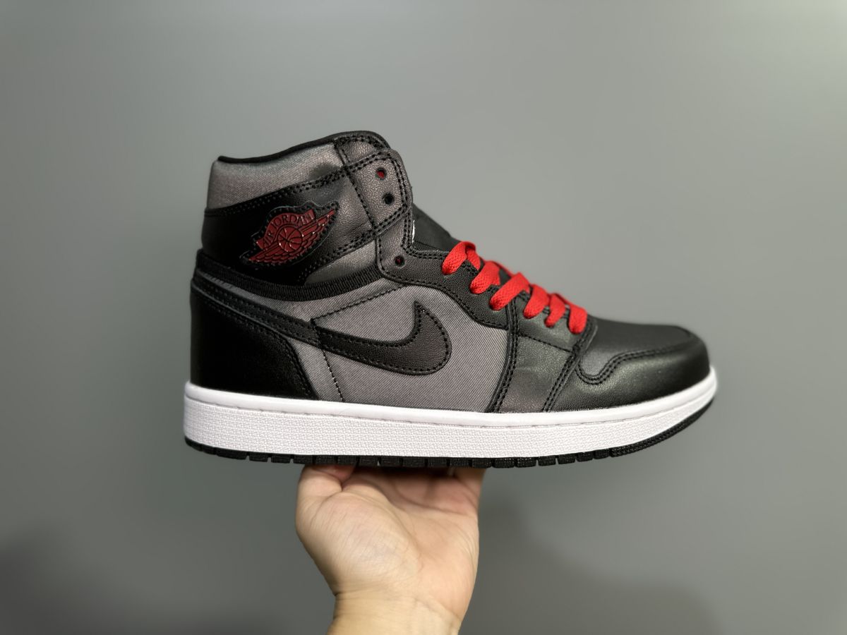 AJ1黑红丝绸拼接 Air Jordan 1 Retro High Og “Black Satin’乔1复古篮球鞋 男女同款 黑丝绸 555088-060