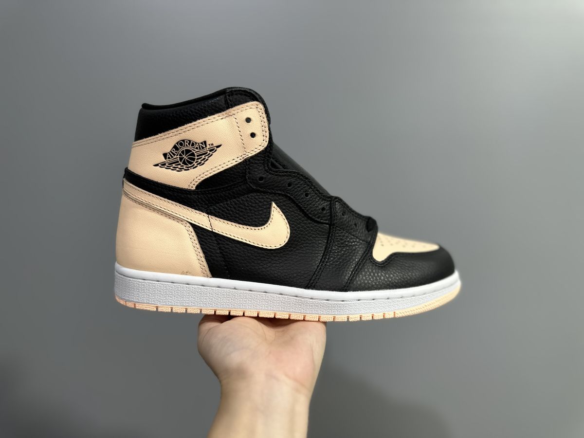 AJ1黑粉 Air Jordan 1 乔1黑粉脚趾高帮运动鞋 555088-081