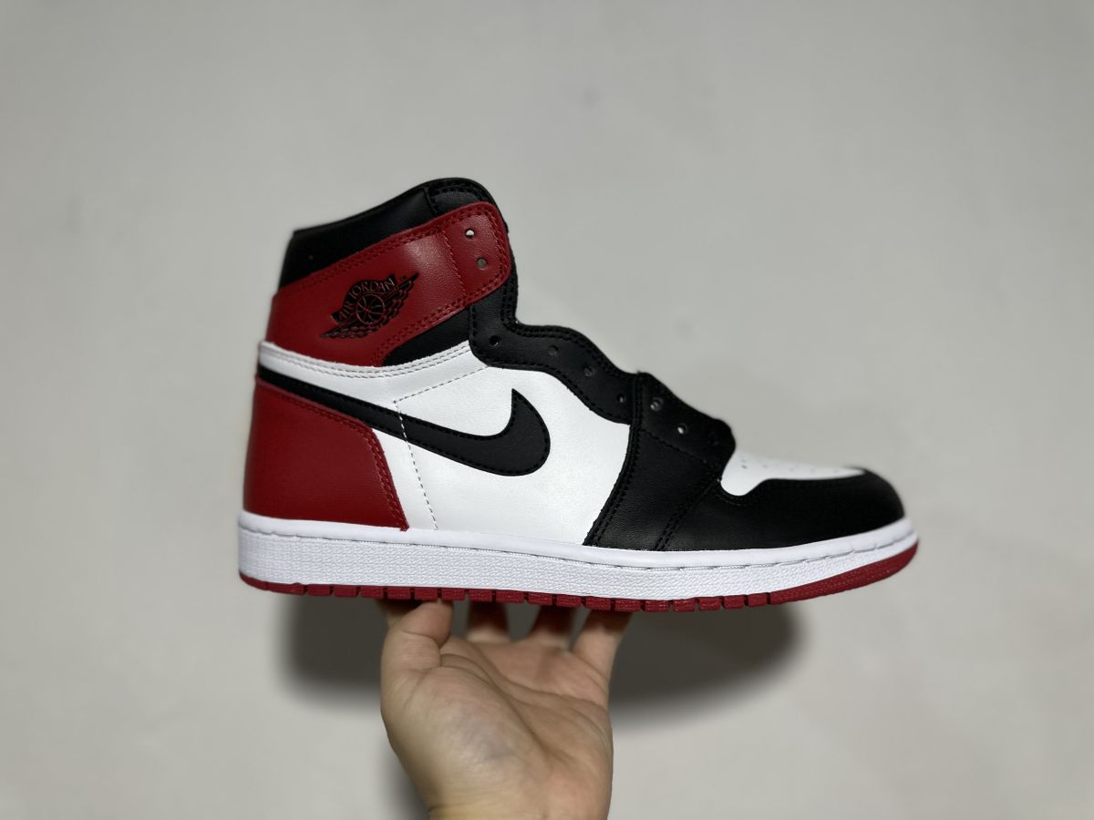 AJ1黑脚趾 Air Jordan 1 乔1黑白红脚趾高帮运动鞋 555088-125