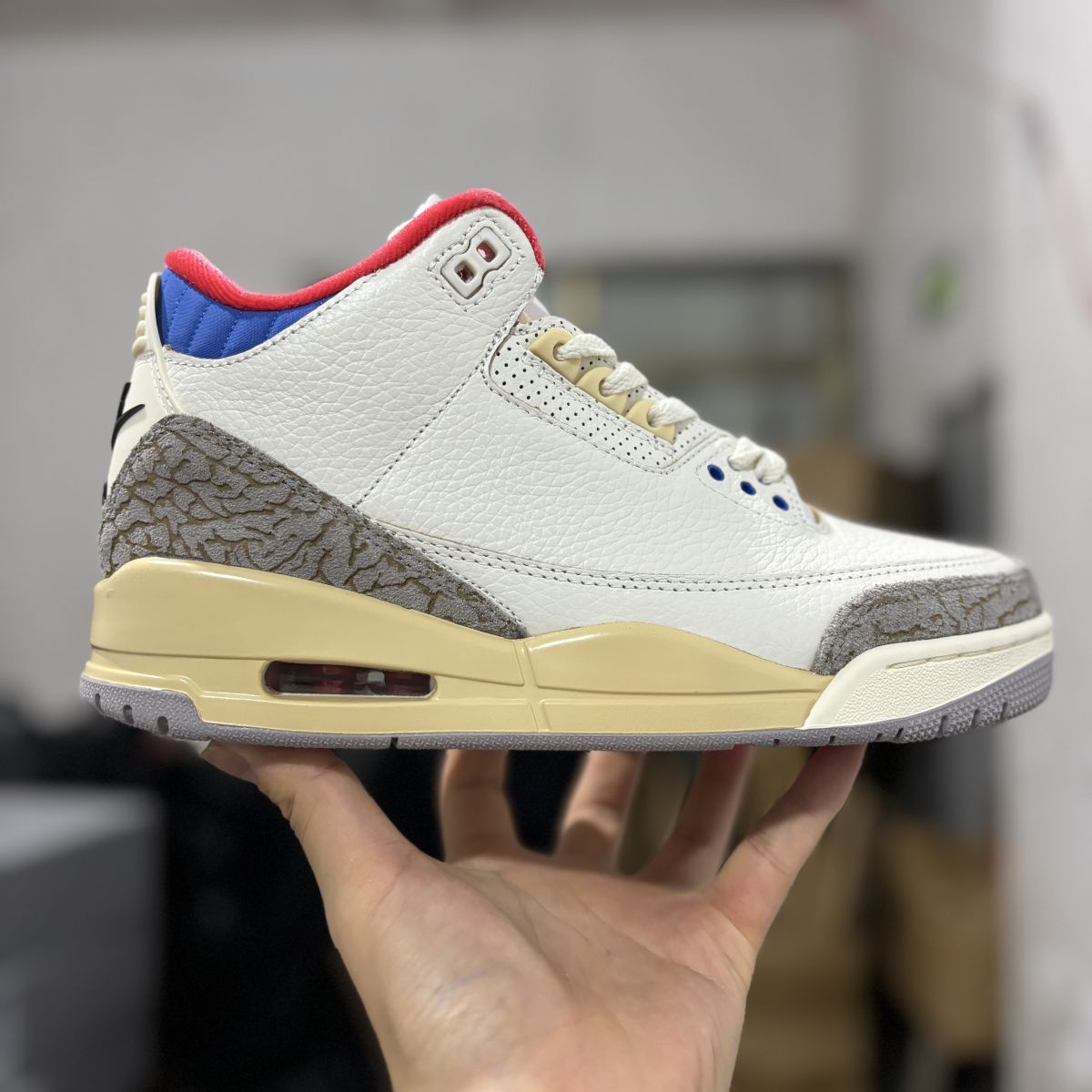 AJ3首尔限定 Air Jordan 3 RETRO OG SP “White/Sport Royal”舒适百搭 防滑耐磨 中帮 篮球鞋 男款 白蓝红 IB1482-100