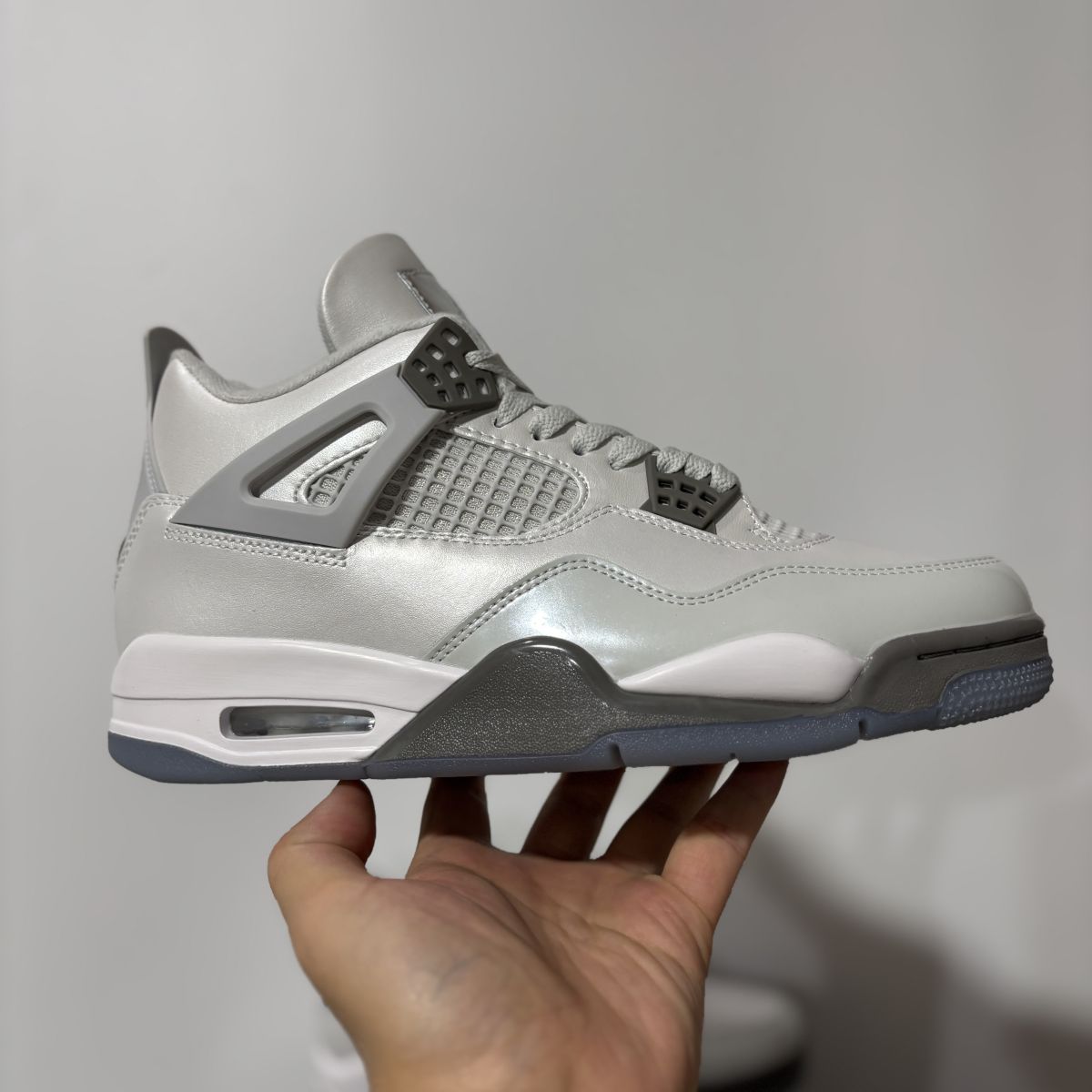 AJ4珠光白 F版⚡️Air Jordan 4 乔4舒适贴合 复古篮球鞋 男女同款 HV4401-014